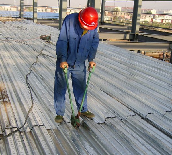用鋼筋桁架樓承板TD3-130建鋼結構廠(chǎng)房多少錢(qián)一平
